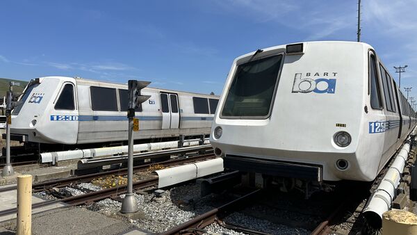 Rapido Bay Area Rapid Transit (BART) Subway - HO Scale - Train Control ...